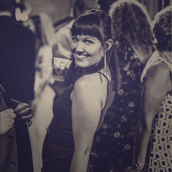 Meet your Posher, Nicole - Picture 1 of 1